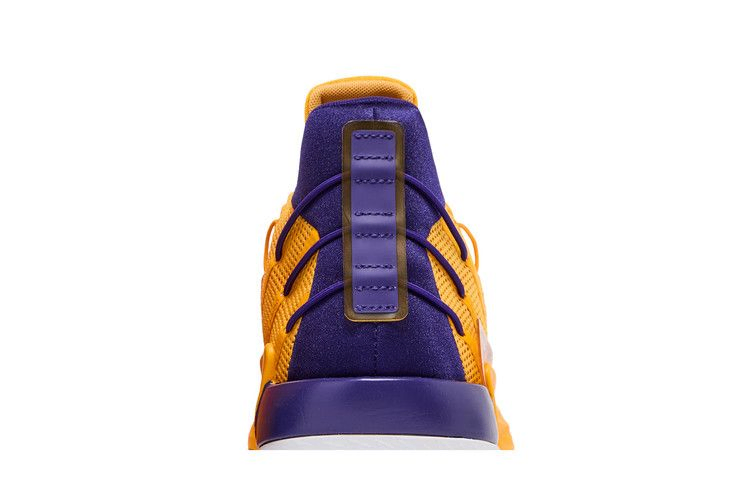 Кроссовки Adidas Dame 7 'Washington Huskies - Reverse Retro'