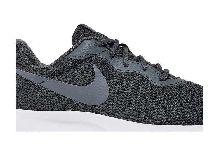 Krossovki-Nike-Tanjun-Dark-Grey-1