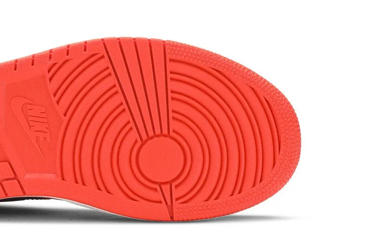 Кроссовки Wmns Air Jordan 1 Mid 'Hot Punch'