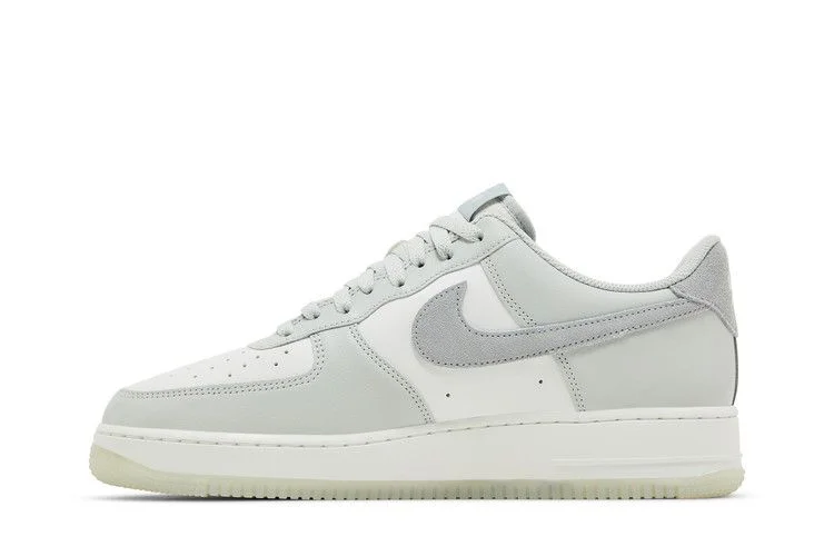 Кроссовки Nike Air Force 1 '07 LV8 'Light Silver Pumice'