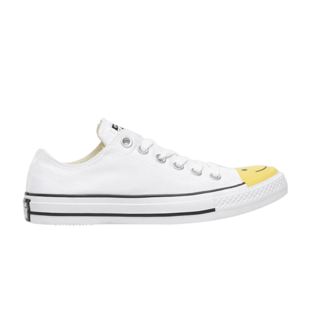 chuck-taylor-all-star-low-smiley-face-165580c