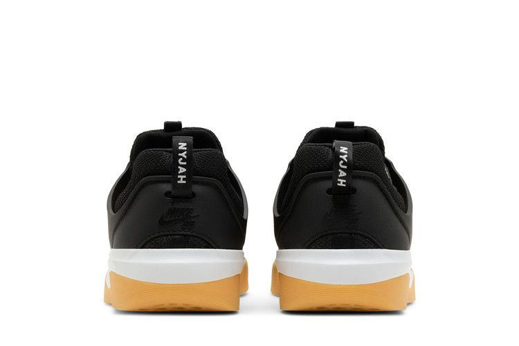 Кроссовки Nike Zoom Nyjah 3 SB 'Black White Gum'
