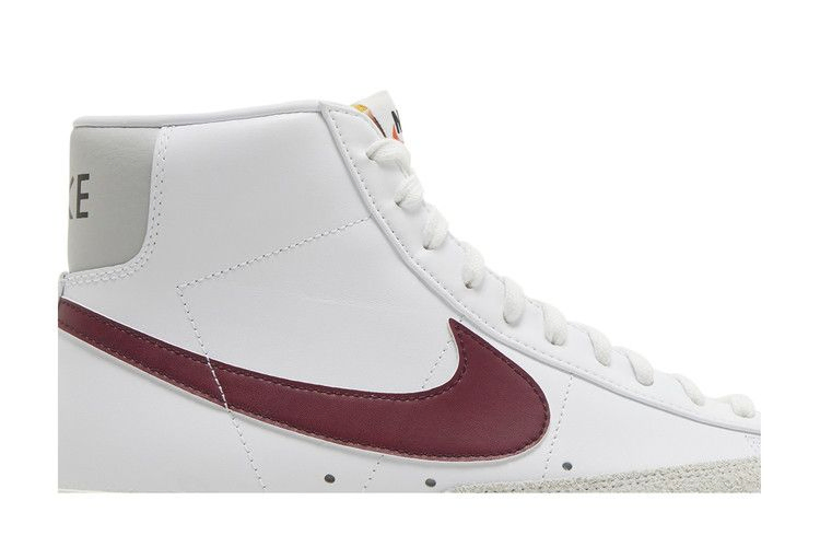 blazer-mid-77-vintage-white-dark-beetroot-bq6806-120_01