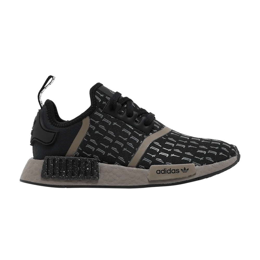 Krossovki-Star-Wars-x-adidas-NMD_R1-Mandolarian