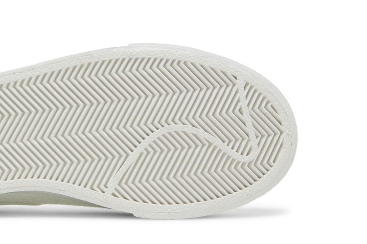 Кроссовки Nike Wmns Blazer Low Platform Essential 'Summit White Woven'