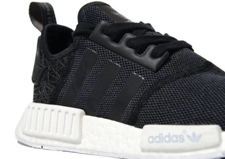 Krossovki-JD-Sports-x-adidas-Wmns-NMD_R1-Core-Black-3