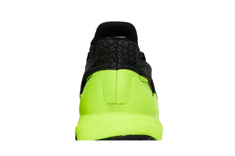 Кроссовки adidas UltraBoost 5.0 DNA 'Black Solar Yellow'