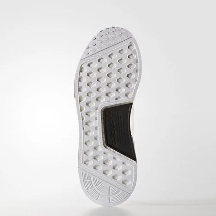 Кроссовки adidas NMD_R1 'Panda'