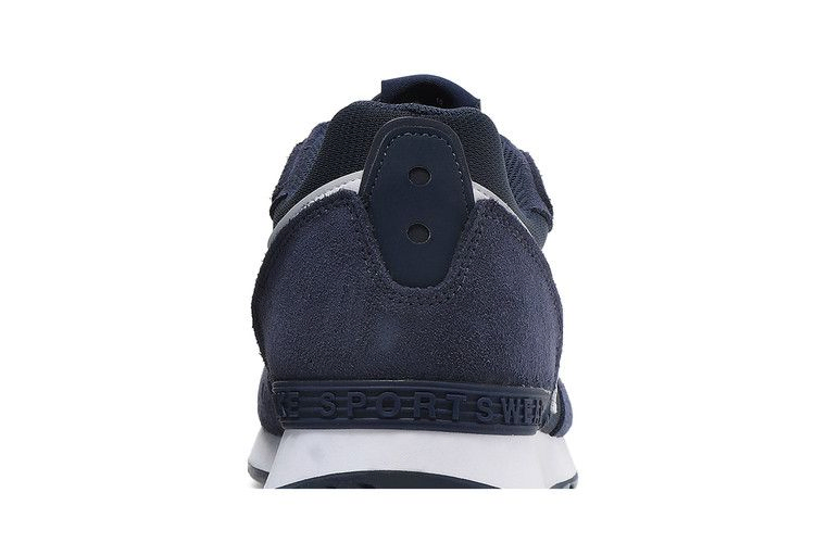 Кроссовки Nike Venture Runner 'Midnight Navy'