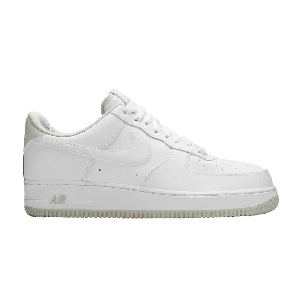 Krossovki-Nike-Air-Force-1-Low-White-Light-Bone