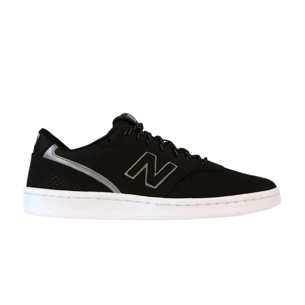 Krossovki-New-Balance-700-Urban-Cycling
