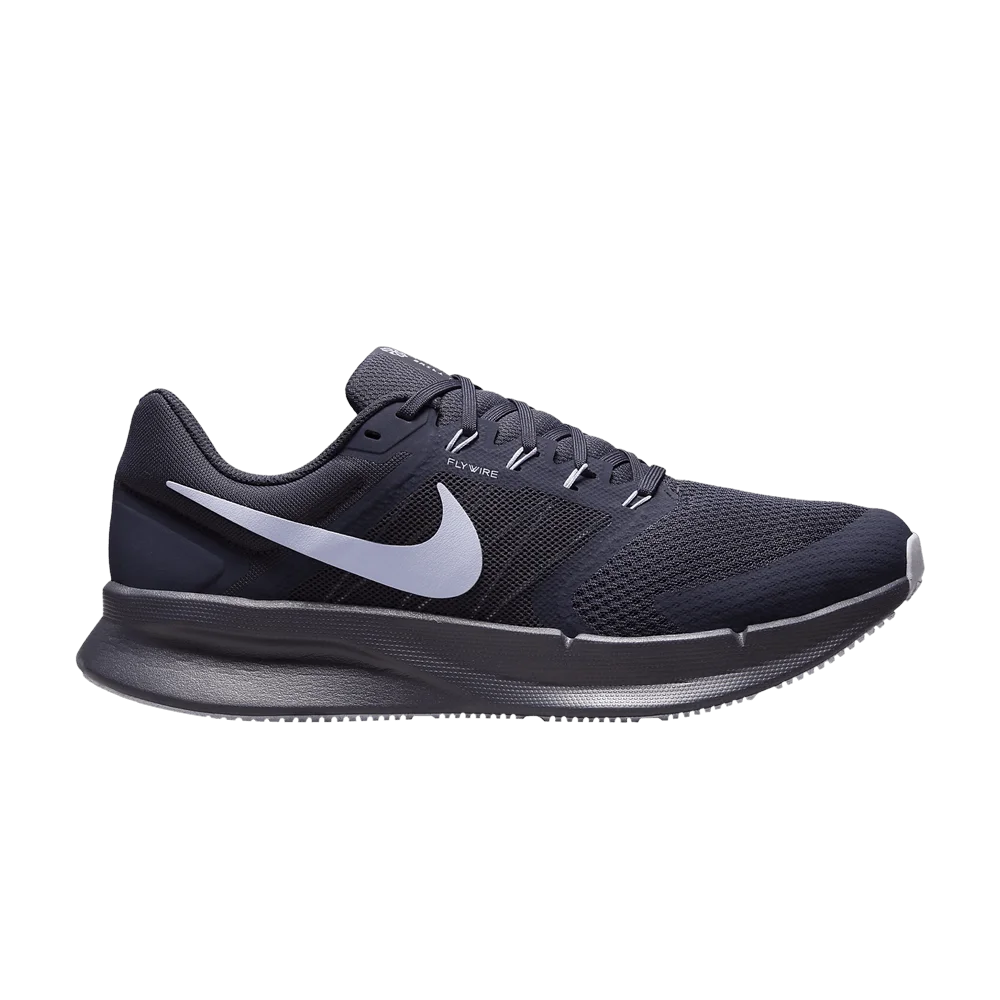 Krossovki-Nike-Run-Swift-3-Gridiron-Oxygen-Purple