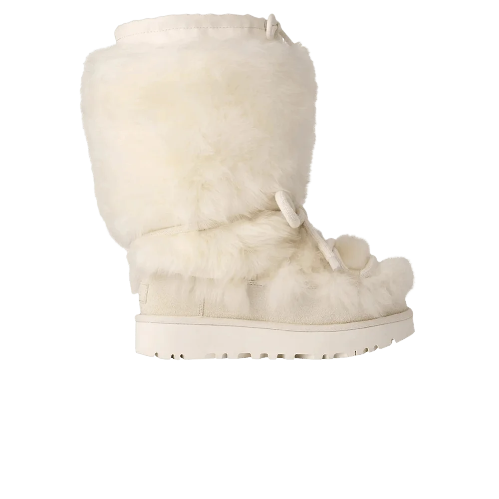 UGG Wmns Classic Tall Chalet Boot' White'
