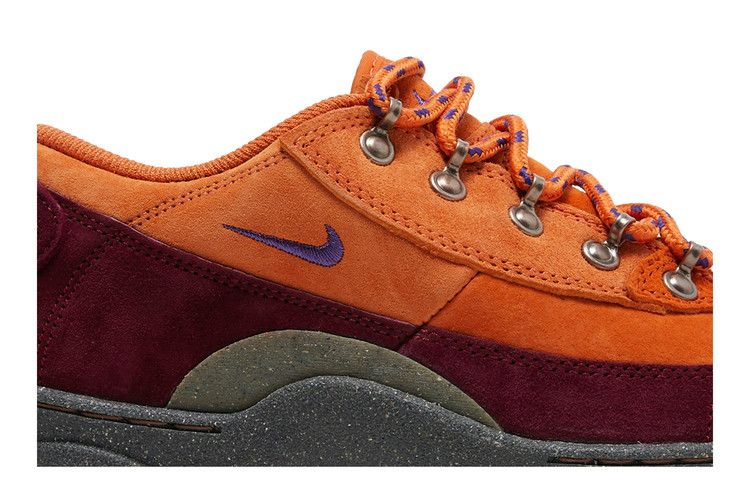Кроссовки Nike Wmns Lahar Low 'Sport Spice Dark Beetroot'