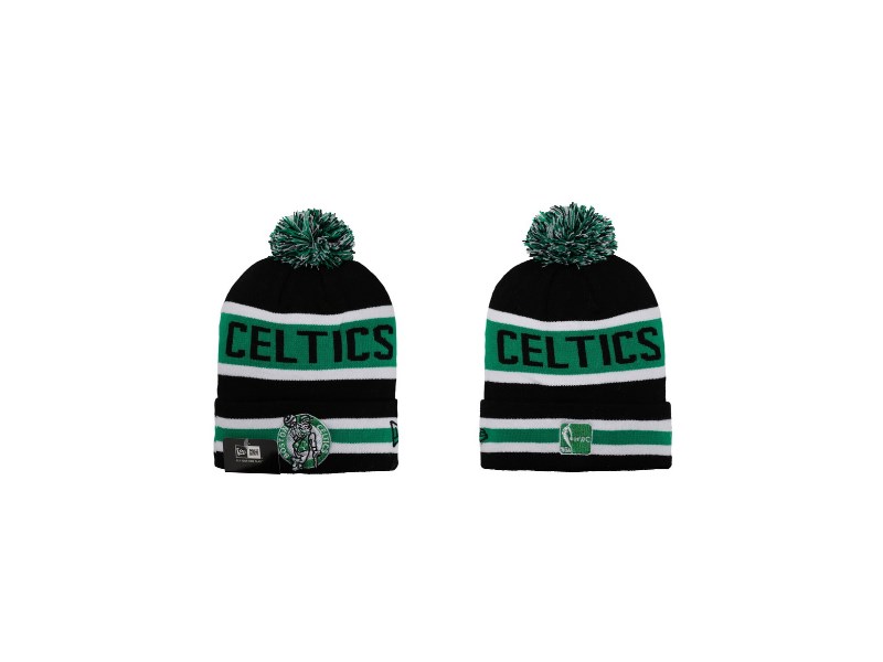 shapka-boston-celtics-s-pomponom-1