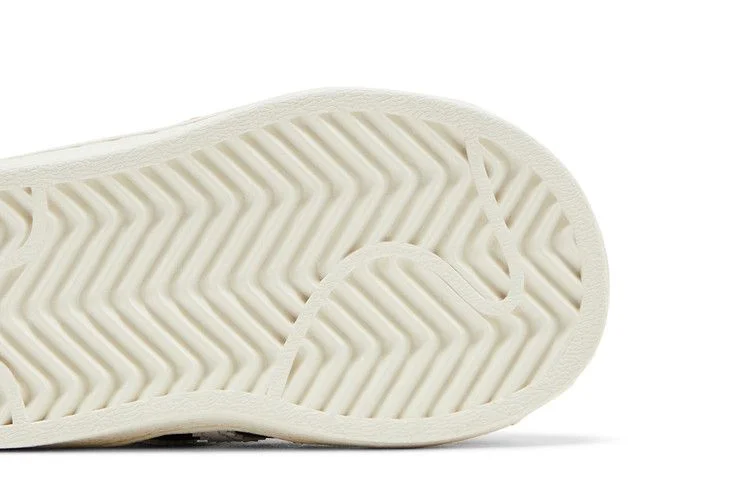 Krossovki-Hello-Kitty-x-adidas-Superstar-Comfort-Closure-I-50th-Anniversary-3