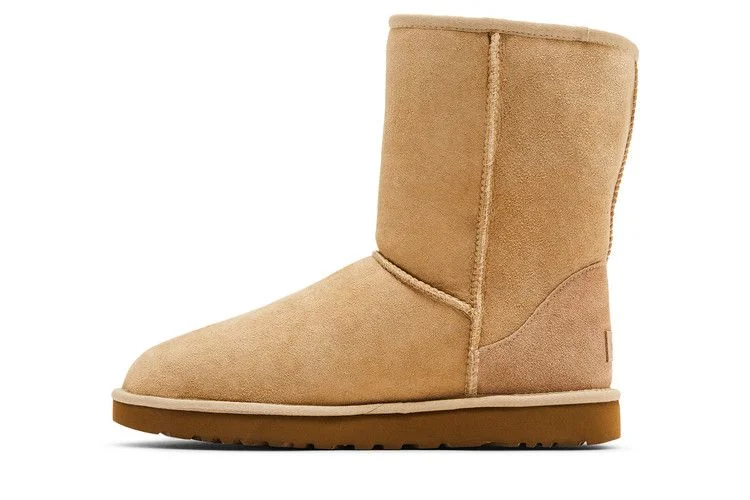 UGG-Wmns-Classic-Short-II-Sand-2