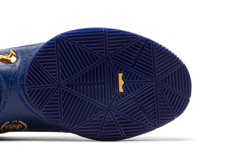 monopoly-x-lebron-22-deep-royal-blue-hv5145-400_04