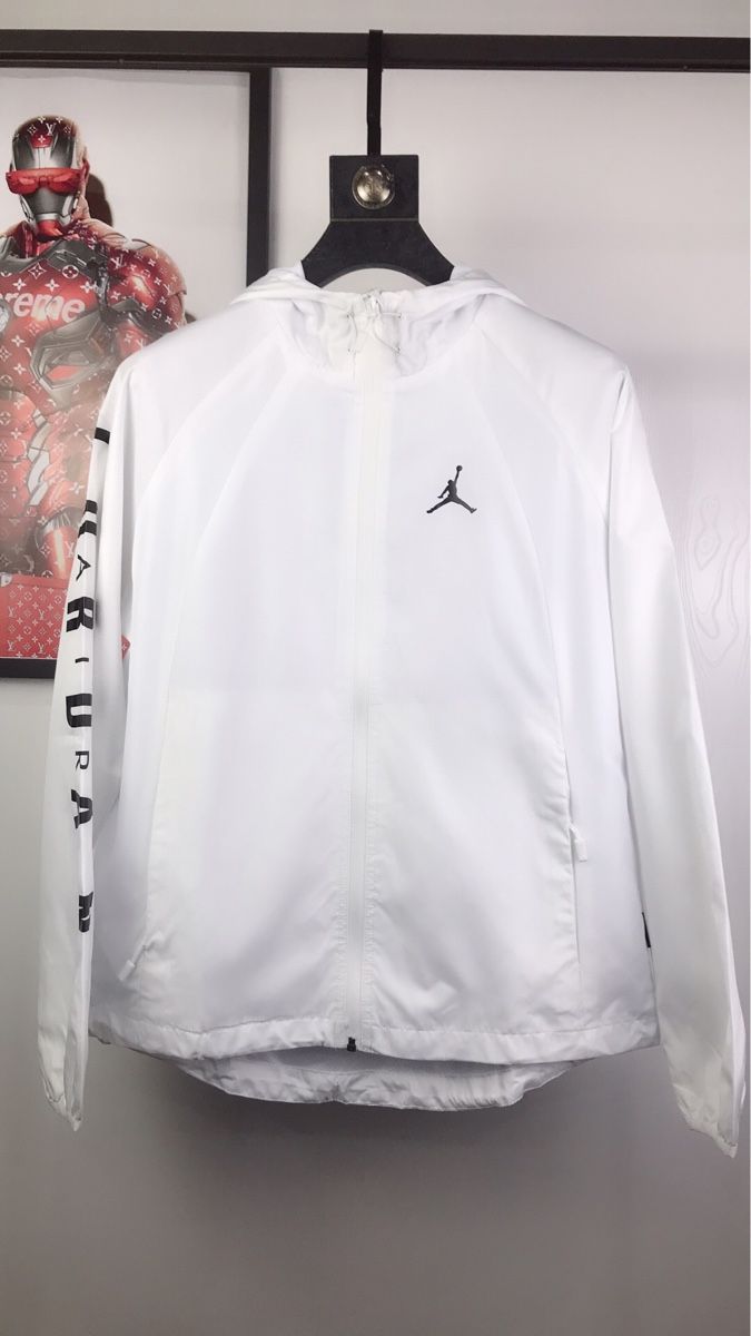 Олимпийка Air Jordan Jumpman Wings GFX Windbreaker White