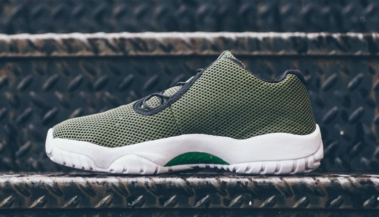 air-jordan-future-low-olive-718948-305_01