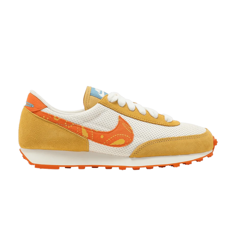 Krossovki-Nike-Wmns-Daybreak-Paisley-Swoosh-Pale-Ivory-Magma-Orange