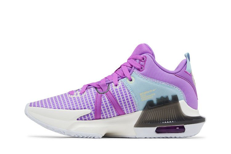 Кроссовки Nike LeBron Witness 7 'Fuchsia Dream'