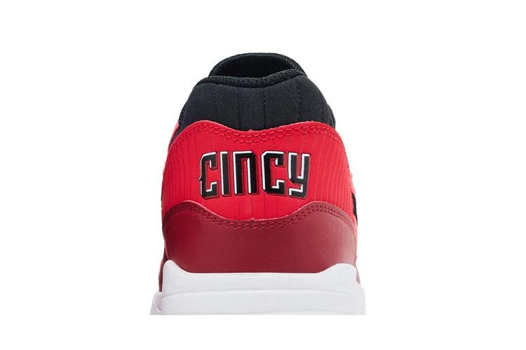 Krossovki-Nike-Air-Max-1-Reds-City-Connect-6