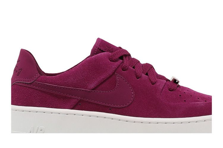 Кроссовки Nike Wmns Air Force 1 Sage Low 'True Berry'