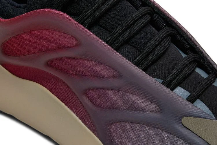 Krossovki-adidas-Mens-Yeezy-700-V3-Fade-Carbon-9