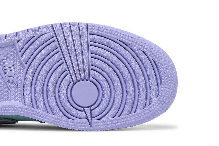Кроссовки Air Jordan 1 Mid GS 'Purple Pulse'