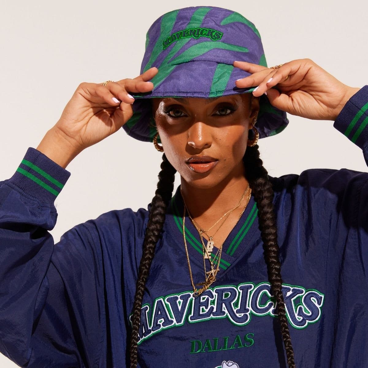 Панама Mitchell & Ness M&N x Melody Ehsani Quilted Dallas Mavericks Bucket Hat