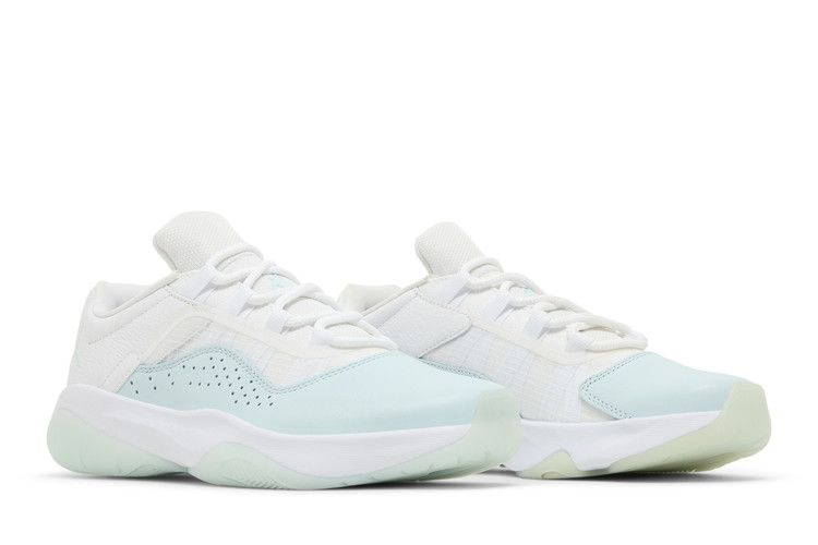 wmns-air-jordan-11-cmft-low-igloo-dv2629-100_07