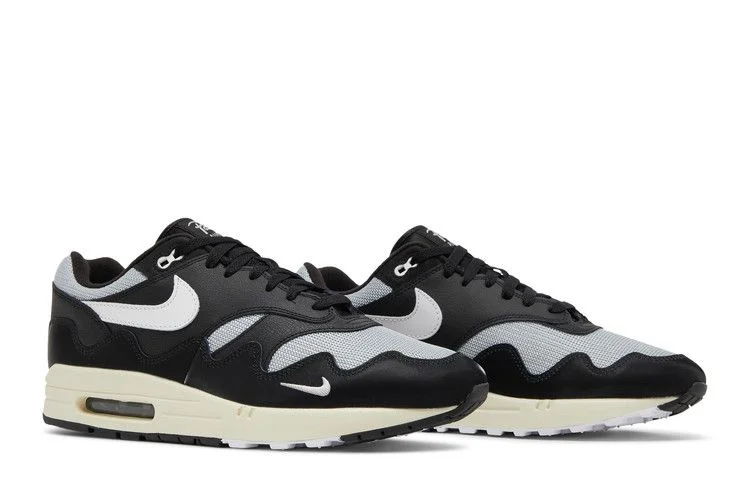 Krossovki-Patta-x-Nike-Air-Max-1-Black-7