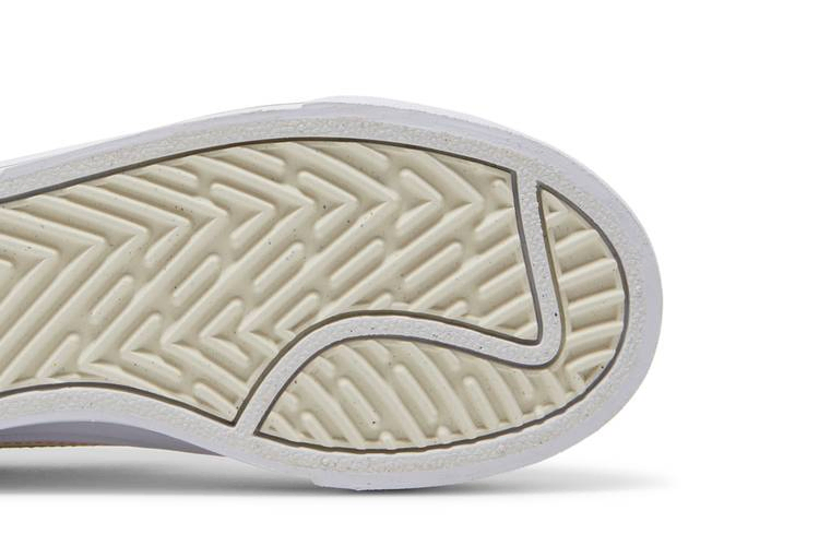 wmns-court-legacy-lift-feel-love-fd0872-100_04