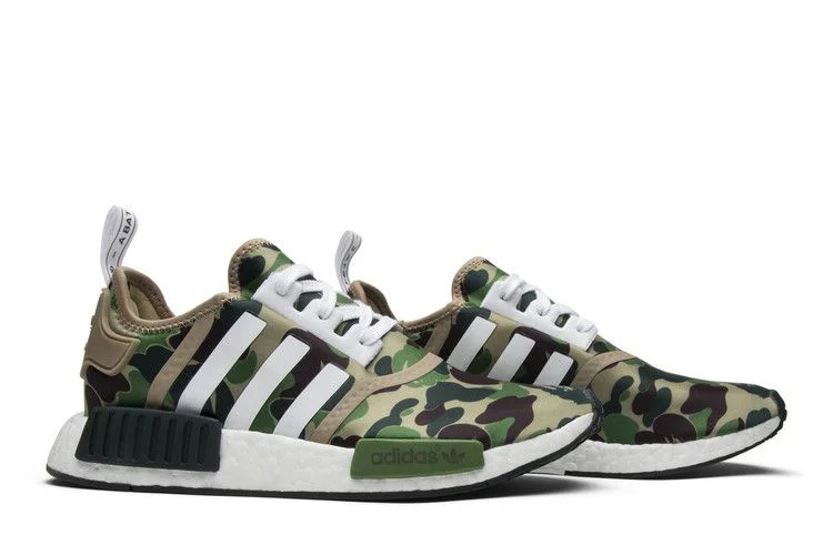 Krossovki-A-Bathing-Ape-x-adidas-NMD_R1-Olive-Camo-7