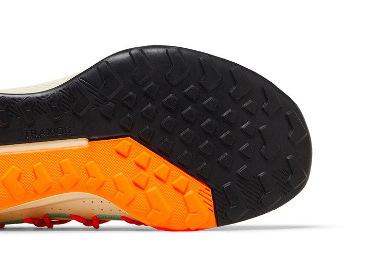 Кроссовки Adidas Terrex Voyager 21 'Savanna Screaming Orange'