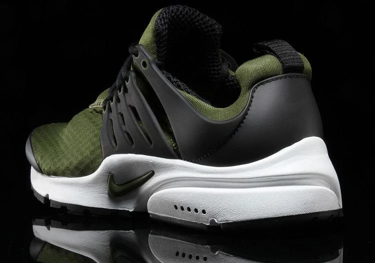 Krossovki-Nike-Air-Presto-Essential-Legion-Green-3