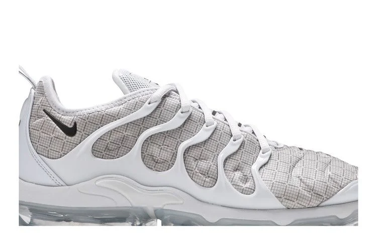Кроссовки Nike Air VaporMax Plus 'Pure Platinum'