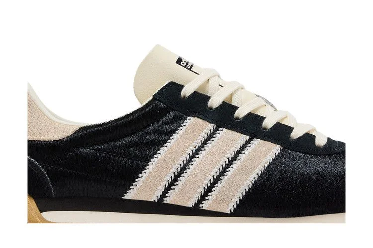 Krossovki-adidas-Wmns-Country-OG-Black-Pony-Hair-1