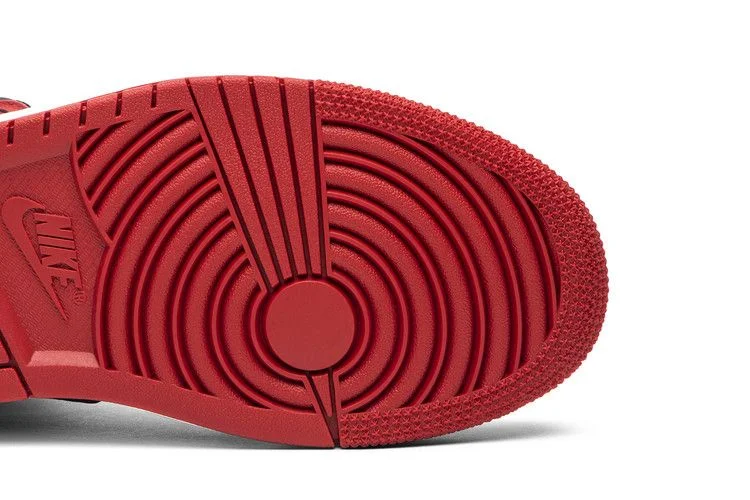 Krossovki-Air-Jordan-1-Mid-Reverse-Banned-4