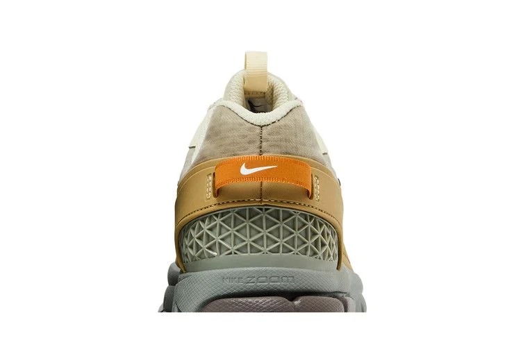 Кроссовки Nike Zoom Vomero 5 Roam 'Running Poets'