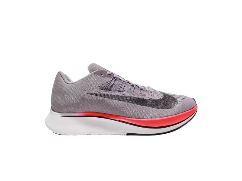 Кроссовки Nike Wmns Zoom Fly