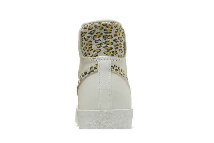 Кроссовки Nike Wmns Blazer Mid '77 SE 'Lemon Leopard'