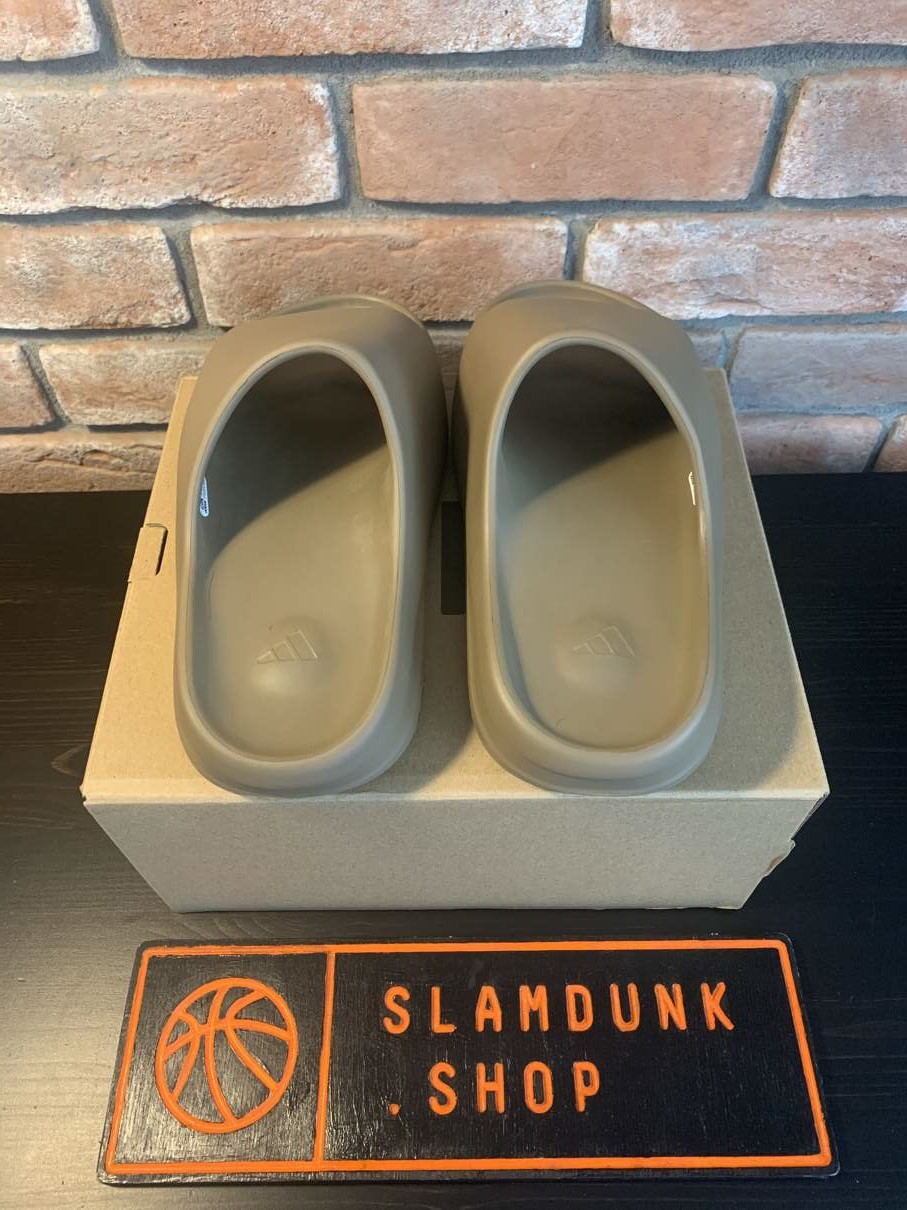 adidas-Yeezy-Slide-Earth-Brown-6