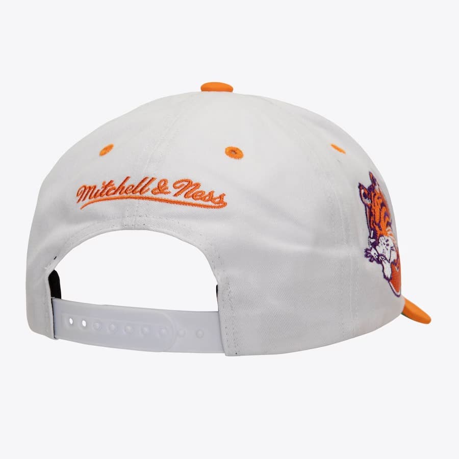 Бейсболка Mitchell & Ness White Clemson Tigers Vault Collection Tail Sweep Pro Snapback Hat