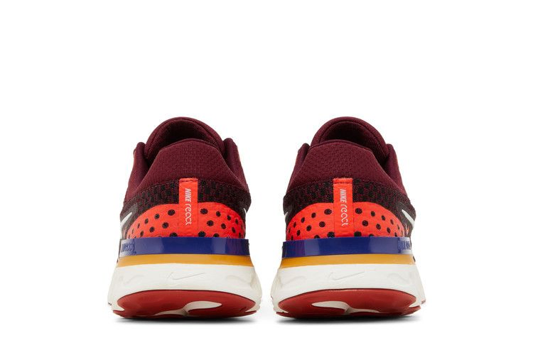 react-infinity-run-flyknit-3-dark-beetroot-dh5392-600_05