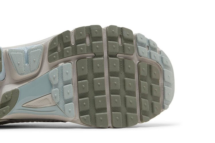 Кроссовки Nike Air Zoom Vomero 5 'Light Orewood Brown'