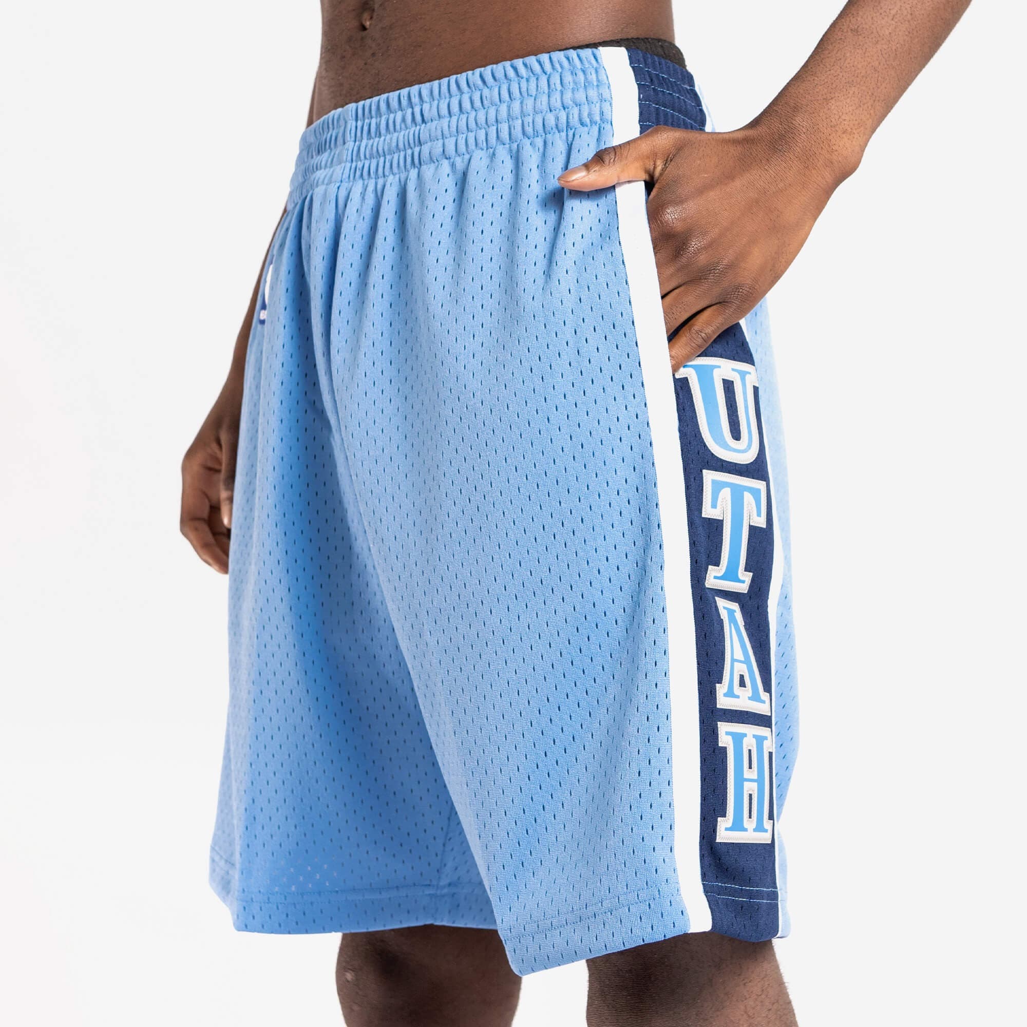 Спортивные шорты Mitchell & Ness Utah Jazz 2006-07 Hardwood Classics Throwback Swingman NBA Shorts