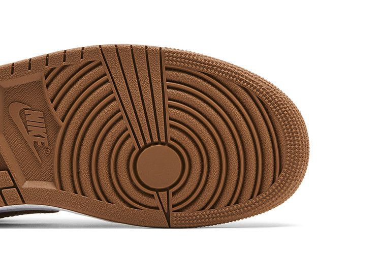 Кроссовки Wmns Air Jordan 1 Low 'Archaeo Brown'