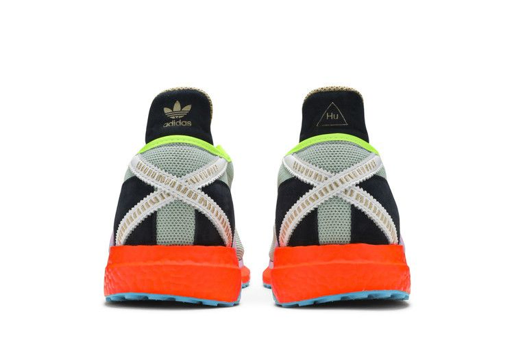 Кроссовки Pharrell x adidas Tokio Solar Hu 'Friendship Pack'